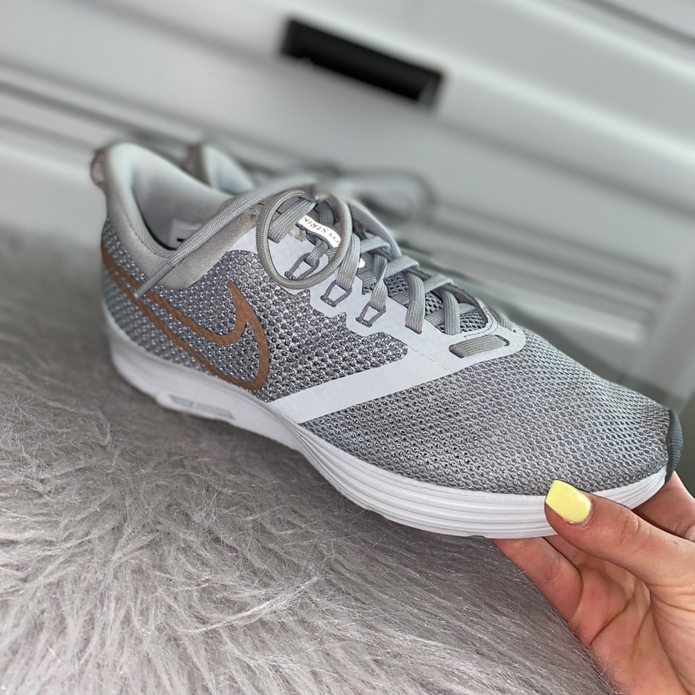 Nike Zoom Strike